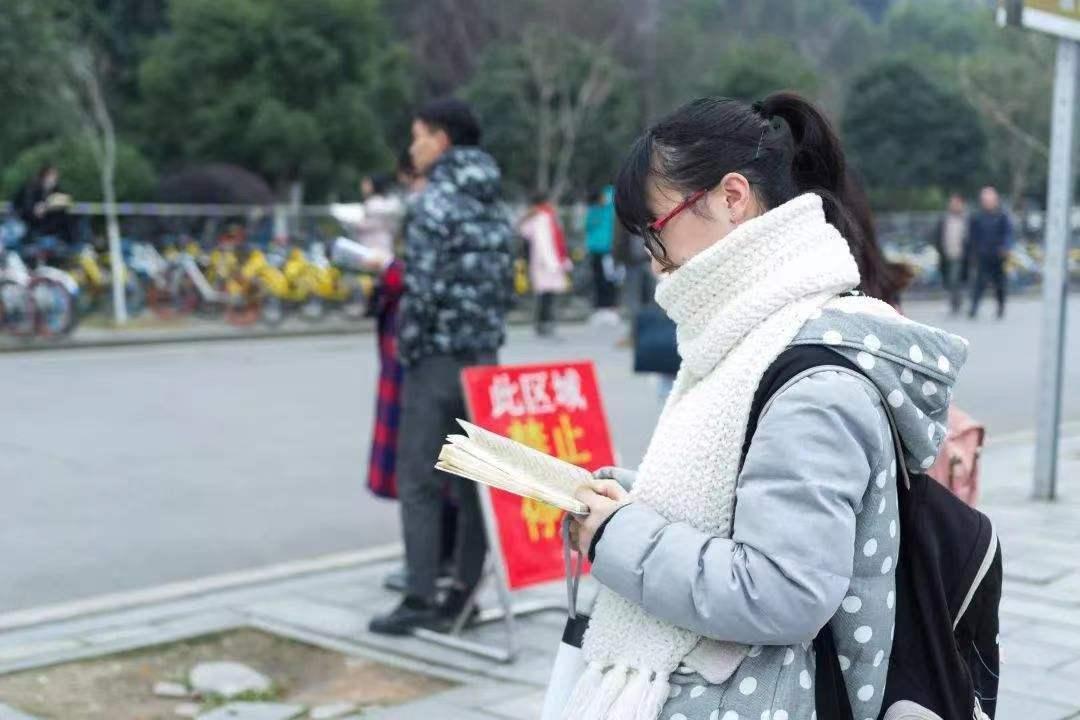 探索未知故事世界，最新幕后小说动态速递